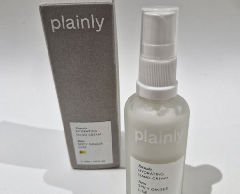 Plainly Hydraterende Handcrème Pittige Gember & Limoen, flacon met pomp en verpakking